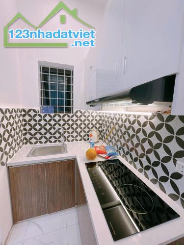 Bán nhà Vũ Thạnh - Hào Nam 3 tầng 20m2 mới tinh đủ nội thất, ngõ SH quay đầu, ở + cho thuê - 2
