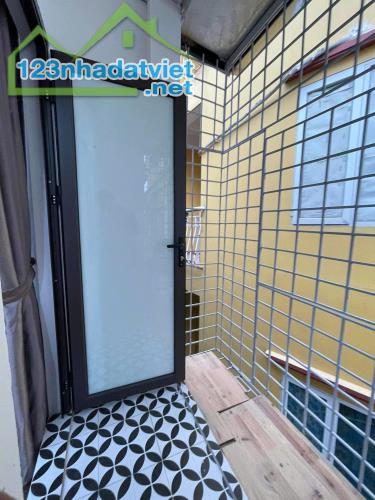 Bán nhà Vũ Thạnh - Hào Nam 3 tầng 20m2 mới tinh đủ nội thất, ngõ SH quay đầu, ở + cho thuê - 4