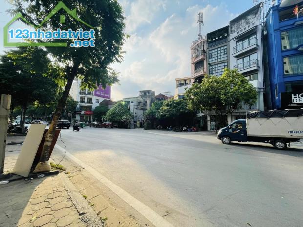 Bán Nhà Số 37 Phố Giang Văn Minh Vỉa Hè Ô Tô Kinh Diện Tích 96 m Giá 34.4 Tỷ