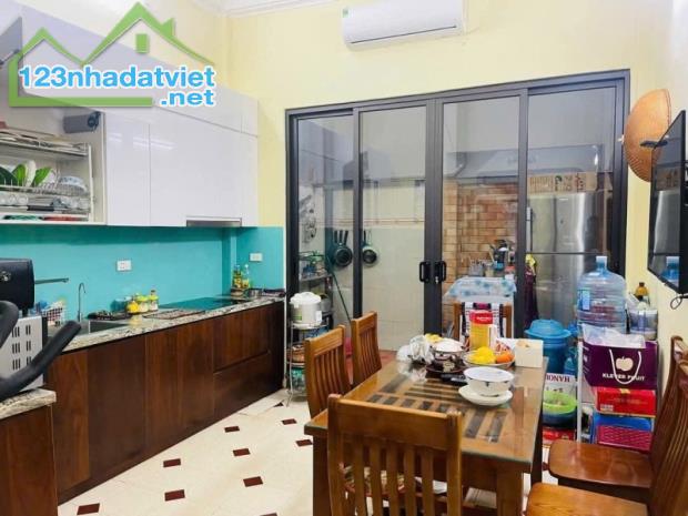 BÁN NHÀ ĐẸP CẦU GIẤY, HÀ NỘI 80M, 4T, MT 4.5M, OTO ĐỖ CỬA, 2 THOÁNG, Ở NGAY, 25 TỶ. - 4