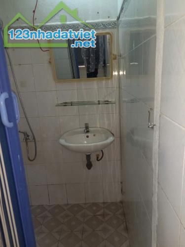 ♪ Nhà 2 mặt Kiệt thẳng gần Nguyễn Tất Thành Lê Độ, 20m2, 2 tầng, 1.58 tỷ