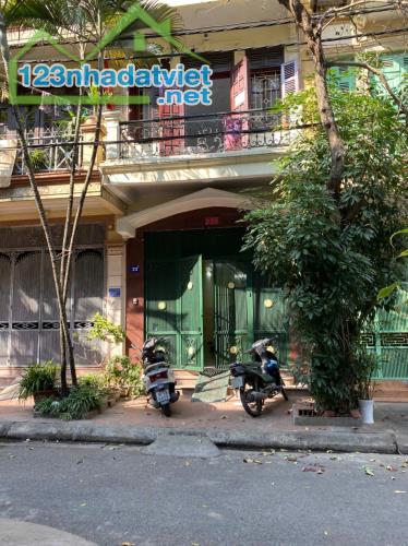 VP đầm trấu Bach đằng HBT, Tâng 1 ô tô đô cửa Diện tích : 50m2  Giá : 8,8 Triệu/tháng - 2