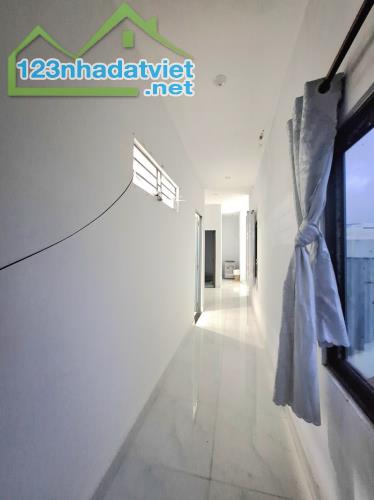 ♪ Nhà gần Kiệt 123 Cù Chính Lan , Chợ, Trường, 82m2, 2 tầng, 3PN, sân rộng, 2.85 tỷ - 4