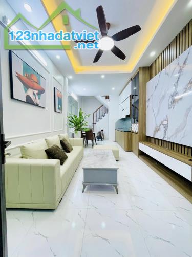 Cần bán nhà đẹp Trường Chinh quận Đống Đa, nhà mới ở ngay