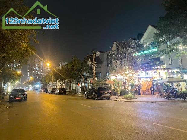 🔥 BIỆT THỰ ĐẲNG CẤP – KHU ĐÔ THỊ VIỆT HƯNG – 190M² – GIÁ CHỈ 49.5 TỶ 🔥 - 1