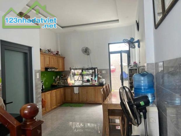 --Bán đất HXH đường Âu Cơ, phường 9, quận Tân Bình; 4*10; chỉ 6,3 tỷ - 2