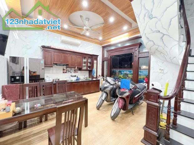 Bán nhà đẹp 5tầng ngõ ôtô phố Xuân La 35m2 mặt tiền 6m 7.9 tỷ Tây Hồ - 4