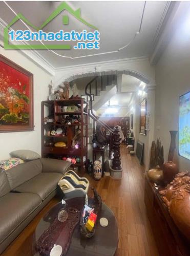 NHÀ PHÂN LÔ PHỐ XUÂN LA . DT 50m2, Ô TÔ TRÁNH ĐỖ, QUAY ĐẦU. DÂN TRÍ CAO, VƯỢNG KHÍ. - 3