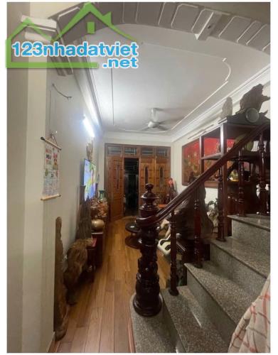 NHÀ PHÂN LÔ PHỐ XUÂN LA . DT 50m2, Ô TÔ TRÁNH ĐỖ, QUAY ĐẦU. DÂN TRÍ CAO, VƯỢNG KHÍ. - 1