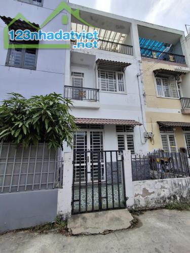 Giảm 300tr! Nhà 4 tầng HXT, Nở hậu –  Thạnh Lộc 51 Q12