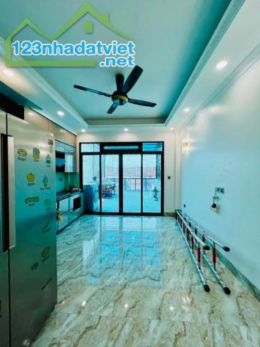 🚀 SIÊU PHẨM MẶT PHỐ ĐÀM QUANG TRUNG! 51M², 7 TẦNG, GARA Ô TÔ, THANG MÁY – 19.6 TỶ! - 3