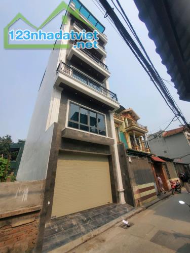 Bán nhà Bát Khối,Long Biên 6 tầng,78m,mt5m oto tránh nhỉnh 16 tỷ