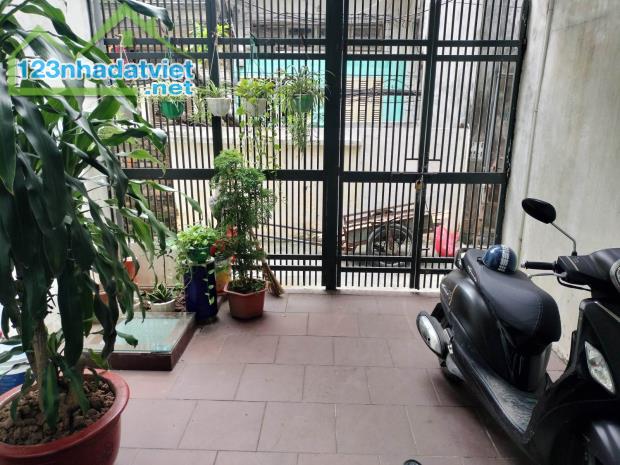 Bán nhà mặt ngõ ô tô kinh doanh phố Lê Thanh Nghị, quận Hai Bà Trưng, sát mặt phố, 77m2!!! - 2