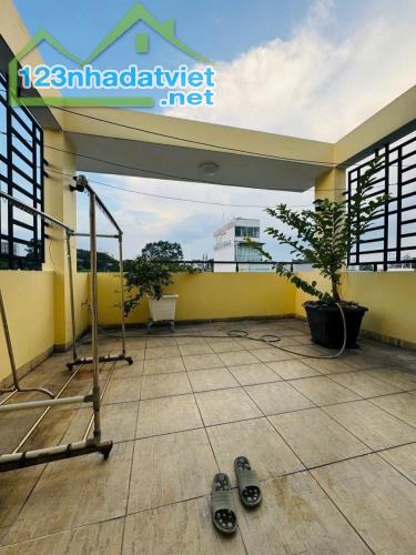 ***Bán Nhà 6 Tầng HXH Nguyễn Đình Chiểu P2 Quận3 –Ngang Hiếm 4.4m,4PN
Chỉ 11.3Tỷ TL - 4