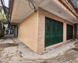 Bán Nhà Cầu Giấy, 33m2, 4 Mặt Thoáng, MT 4m - Ở Ngay Giá 5 tỷ ba