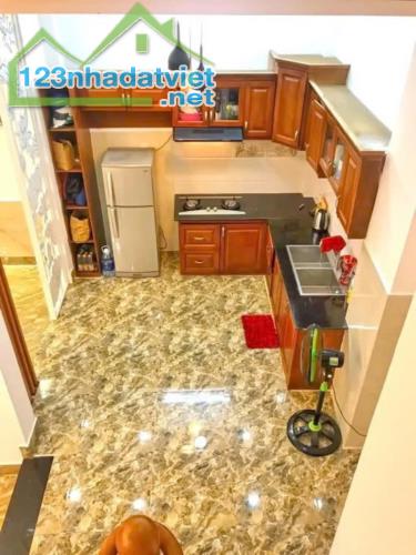 Siêu phẩm nhà đẹp hẻm xe hơi Q7 64m 2 tầng 4 phòng ngủ chỉ dưới 8tỷ. - 3
