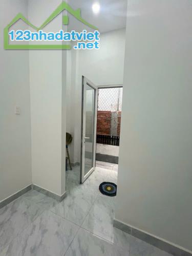 Bán nhà MỚI, ĐẦU HẺM 45M2, GẦN KHU CHẾ XUẤT TÂN THUẬN, Đường Huỳnh Tấn Phát, Quận 7. - 4