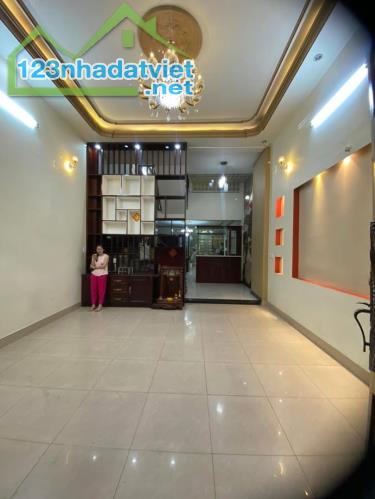 Bán nhà 4 tầng ngay PHAN VĂN HỚN P.Tân Thới Nhất Quận 12 chỉ 3tỷ900 - 4