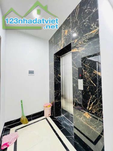 Siêu phẩm thang máy, ô tô đỗ cửa, gần hồ Bùi Xương Trạch 6 tầng 45m2 mới cho thuê, làm VP - 4