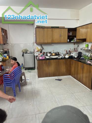 Trường Chinh-Nhà đẹp-SHR-Hẻm 4m, 2 tầng - Giá nhỉnh 3 tỷ, khu an ninh, thiết kế hiện đại. - 2