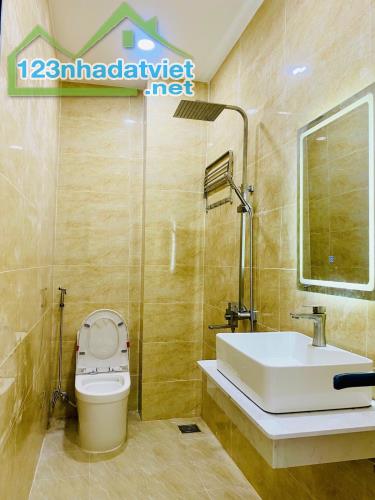 SIÊU PHẨM 2 TẦNG THIẾT KẾ HIỆN ĐẠI SANG TRỌNG - 83M2 3 PHÒNG NGỦ KHÉP KÍN - 5