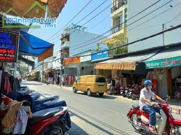 KHU VỰC VIP CHỢ VẢI THÍCH HỢP XÂY MỚI HOẶC LÀM KHO