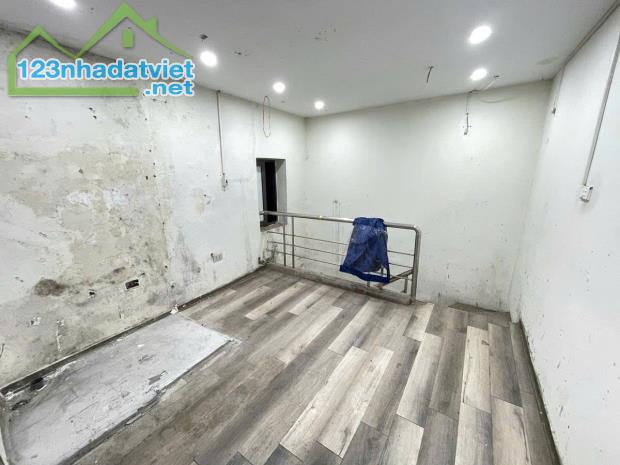 HOT!!! Bán nhà mặt phố VĂN CAO - 5 Tầng - 47M- MẶT TIỀN 4M - KHU VỰC KINH DOANH SẦM UẤT- - 2