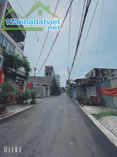 VỊ TRÍ ĐẮC ĐỊA, NGAY HÀ HUY GIÁP, ĐI GÒ VẤP CHỈ 3P, 3 TẦNG, 54M,5.3 TỶ, HẺM NHỰA Ô TÔ 7M