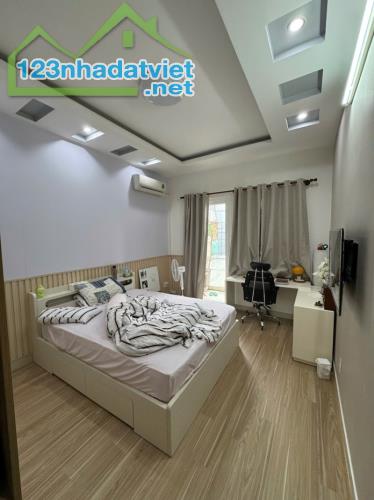 BÁN NHÀ NGUYỄN XÍ, P26, 4 TẦNG 65M2 - 4 PHÒNG NGỦ - SỔ HỒNG RIÊNG - 2
