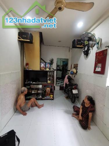 MỘT CĂN DUY NHẤT KHÔNG CÓ CĂN THỨ 2. MẶT TIỀN SÁT NGUYỄN VĂN NGHI GIÁ CHỈ NHỈNH 2 TỶ. , - 1