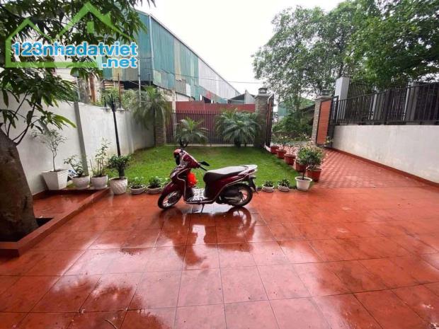 🔥 CẦN BÁN BIỆT THỰ SÂN VƯỜN HIẾM – TRUNG TÂM BẮC TỪ LIÊM – GIÁ CHỈ 80 TRIỆU/M² 🔥 - 3