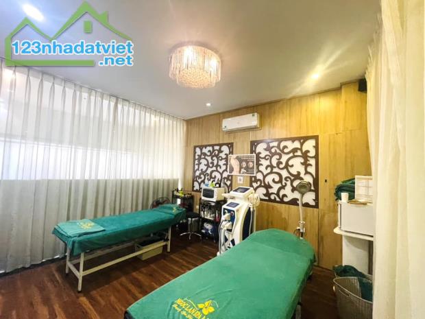 [KD Sầm Uất] Bán nhà MP Nguyễn Trường Tộ,50m2X4T, MT 4m,Giá 32 tỷ,vỉa hè rộng.