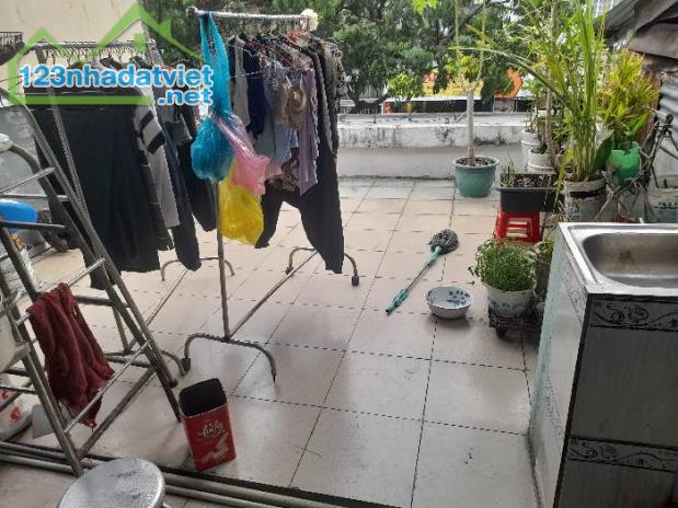 cần bán căn nhà trong ngõ 77 XUÂN LA (210 Võ Chí Công, Cầu Giấy) như hình ai mua - 1