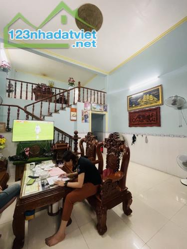 🍂Chủ gấp bán nhà 2 tầng, Khu phân lô, Ngay chợ Việt Sing - 66mv, ngang 5m - Hẻm xe hơi.