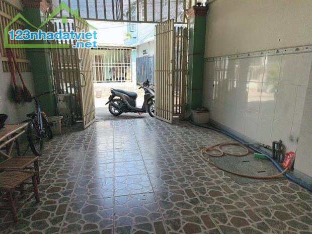 NGAY NGÃ BA ĐỒN, THÔNG LÊ VĂN KHƯƠNG & ĐẶNG THÚC VỊNH SÁT CHỢ ĐÔNG THẠNH, XUNG QUANH TIỆN - 3
