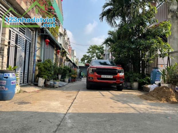 Bán nhà 1 Trệt 1 Lầu Dĩ An,đường 2 ô tô,gần TTYT Dĩ An