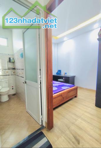 Bán Nhà Hẻm Xe Hơi Nguyễn Văn Quỳ, 123m2, 4 Tầng, Chỉ 9 tỷ 9, Phú Thuận, Quận 7 - 1