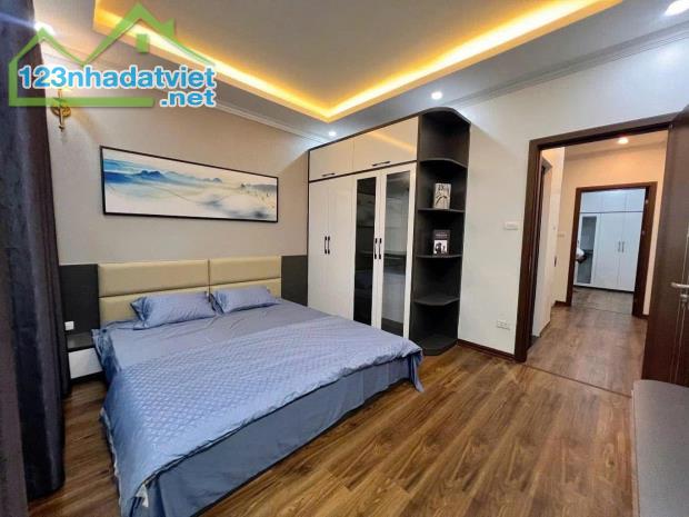 Bán Nhà Tứ Liên Tây Hồ 48m2 5 tầng 7,9 tỷ 20m ra đường oto tránh Sổ đẹp ảnh thật - 2