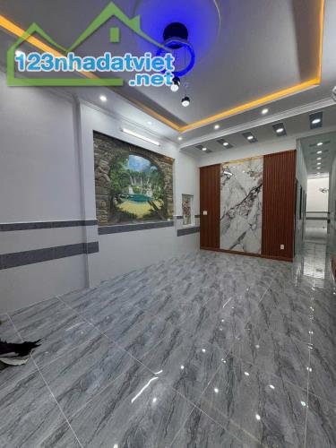 📣📣Nhà cấp 4 mới , 2 phòng ngủ, phòng khách rộng, bếp rộng có giếng trời rât thoáng, - 1