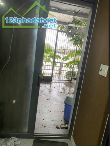 Chính Chủ Cho Chuê Nhà Nguyên Căn 180m2 Tại 395B Phạm Hữu Lầu - Nhà Bè - 1