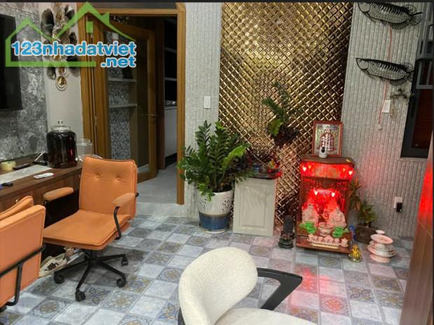 Chính Chủ Cho Chuê Nhà Nguyên Căn 180m2 Tại 395B Phạm Hữu Lầu - Nhà Bè - 2