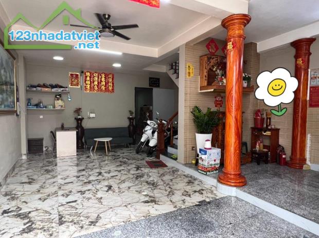 Bán Nhà mặt tiền hiếm, An Lạc, Bình tân,  95m2, ngang 6m, 4 tầng, nội thất cao cấp, giá - 3