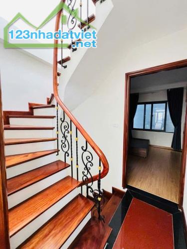 BÁN NHÀ PHỐ ĐẠI LA- 5 TẦNG -45m2 *MT 4m- GẦN TRUNG TÂM- NGÕ NÔNG, SÁT PHỐ- 2 THOÁNG TRƯỚC - 2