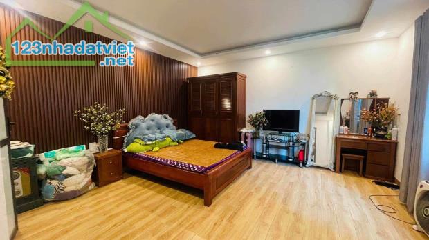 CỰC HIẾM!Bán nhà Phúc Lợi, 40m2, 5 tầng, nhỉnh 4 tỷ, full nội thất - 1