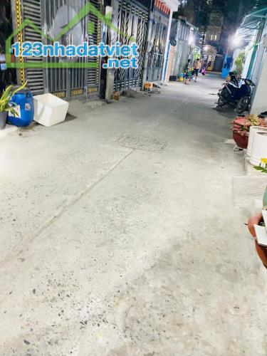 Bán Nhà Hiệp Thành 13 42m2, 2Tầng, Nhà mới vào ở ngay