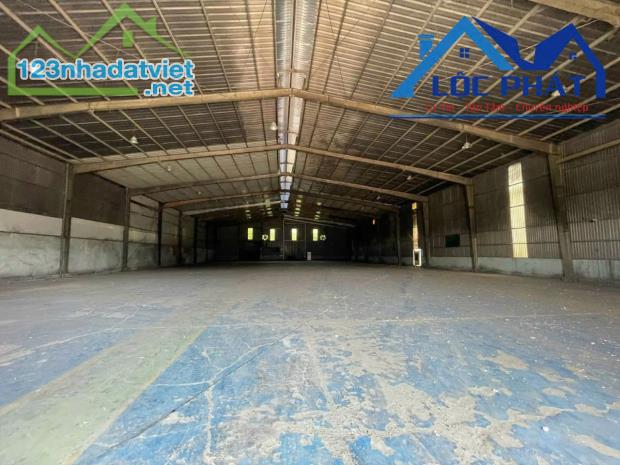 Cho thuê xưởng 2.200m2 P Phước Tân, Tp Biên Hoà, ĐN giá 85 triệu