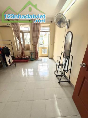 Bán nhà hẻm 5m thông kinh doanh đường Quang Trung, P.14, 4 x 16, giá 5.5 tỷ tl - 1