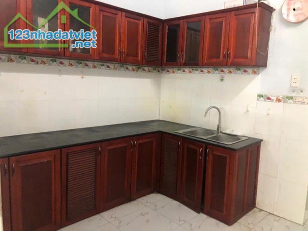 Bán gấp nhà Bê tông cốt thép ở ngay Lê Văn Lương, cách hẻm xe hơi 1 căn , 100m2, SHR. - 3