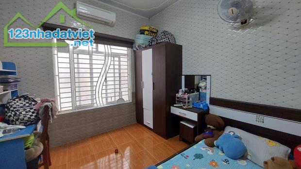 Bán nhà 3,5 tầng Tôn ĐỨc Thắng, Lê Chân,31m2.nở Hậu.FUll NỘi THất, chỉ 1,99 tỷ - 3