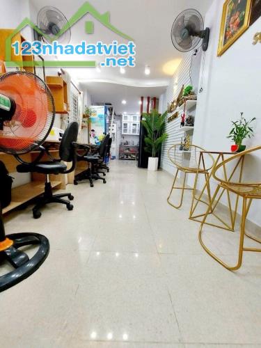 N29- Nhà Bán Lê Văn Sỹ - HẺM XE HƠI TỚI NHÀ - 45M2 - 3 TẦNG - AN NINH - CHỈ 6.2 TỶ - 3